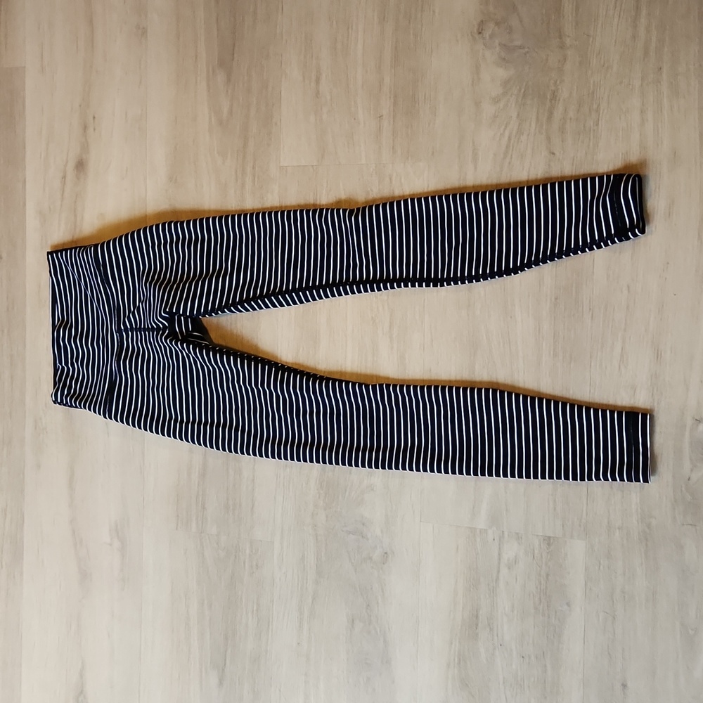 Lululemon Wunder Under high rise tight size 2